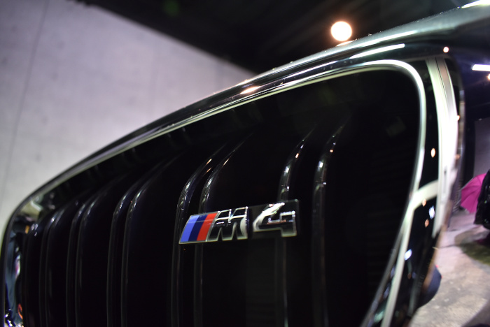 BMW M4_3